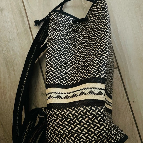 Burlap backpack. Very cool - Picture 2 of 2